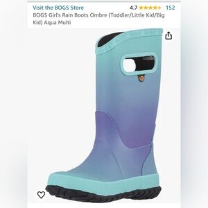 Size big kid 4 Bogs rain boots.